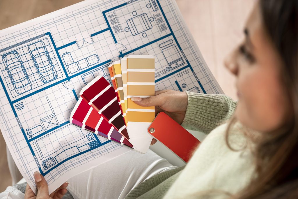 close-up-blurry-woman-holding-color-palette